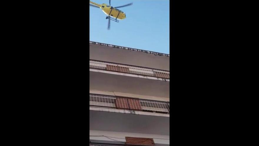 Evacuen en helicòpter a una dona a Manresa