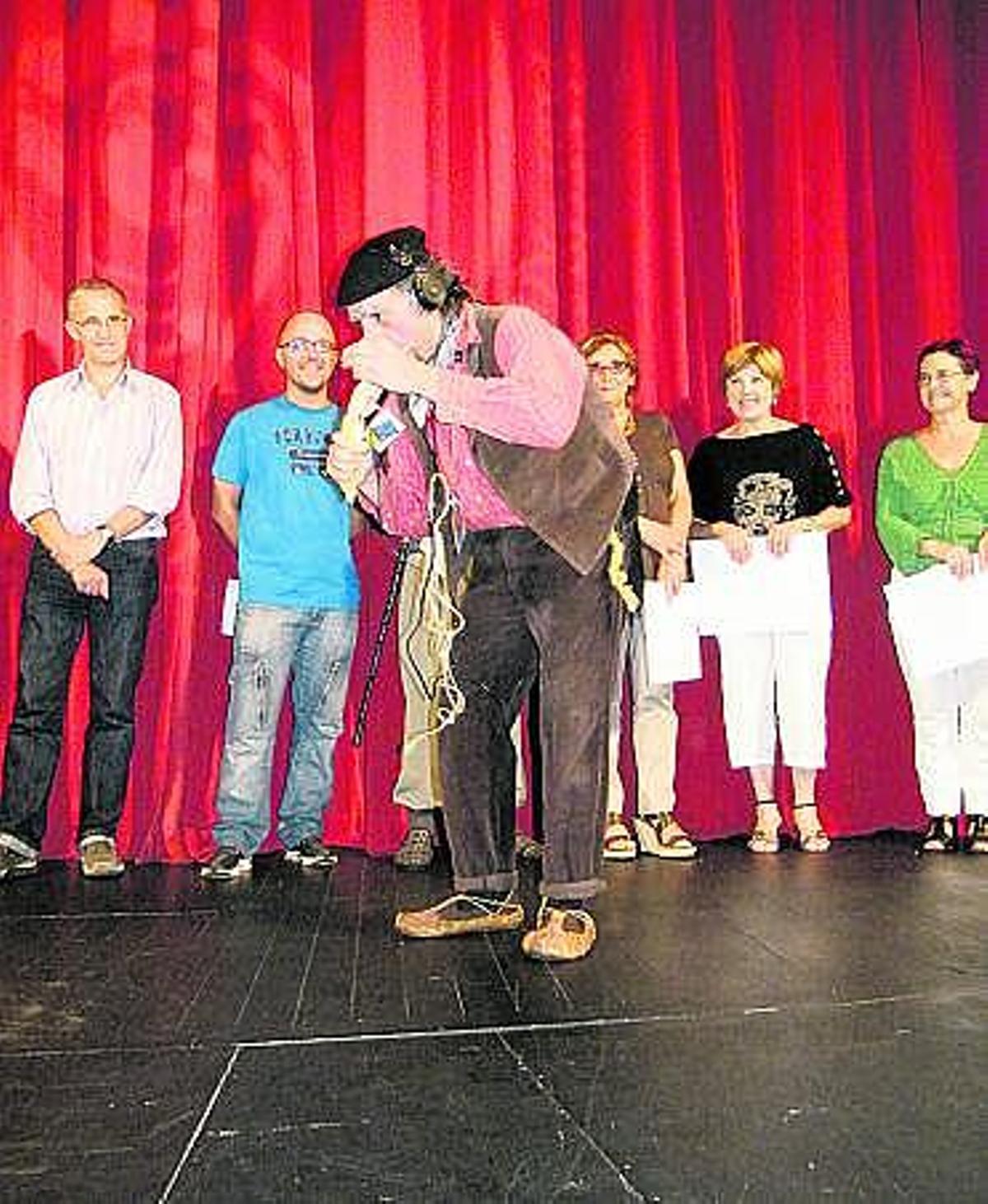 El monologuista «Celleru» en plena actuación, el viernes en el teatro Prendes.