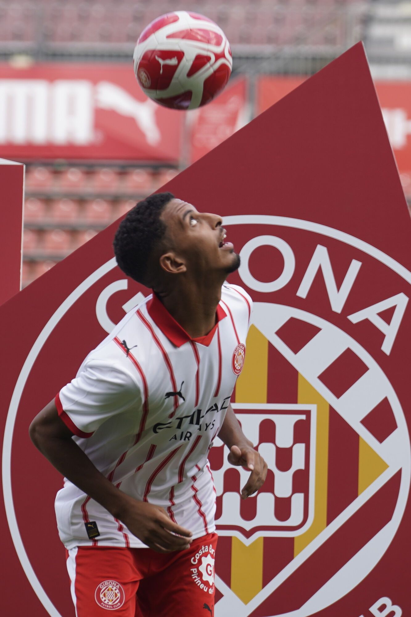 Girona Montilivi Presentació Ounahi, nou jugador del Girona FC