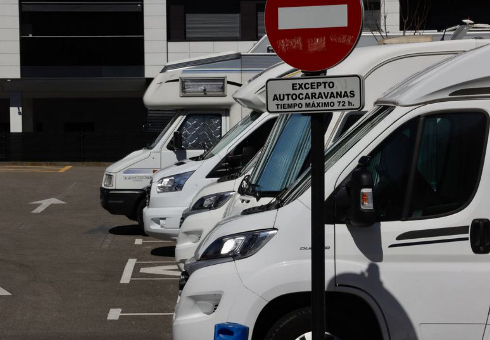 El nuevo aparcamiento de caravanas en Puerto Lumbreras llena sus