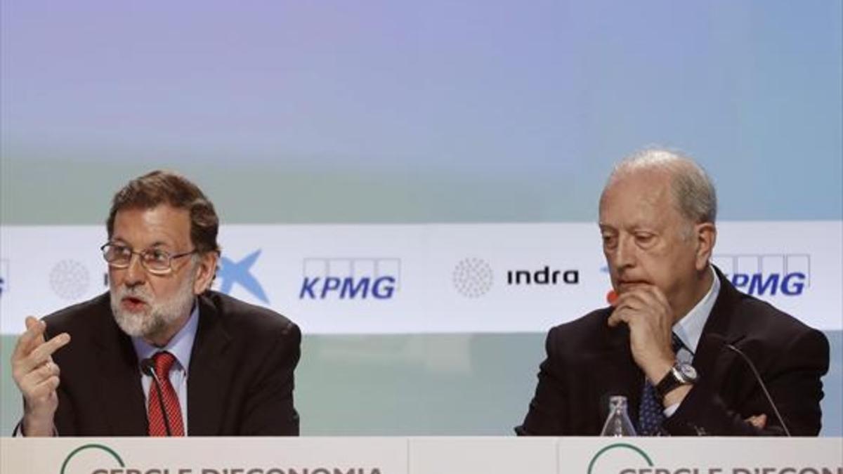 Mariano Rajoy y Juan José Brugera, presidente del Cercle d'Economia, ayer en Sitges.