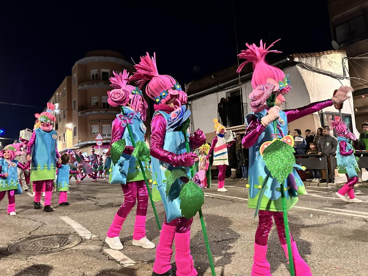 Participantes en un desfile del carnaval en un año anterior en Coria.