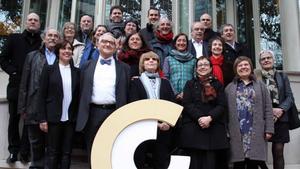  Foto de familia de los premiados con los Premis Nacionals de Cultura y los miembros del plenario del Conca.