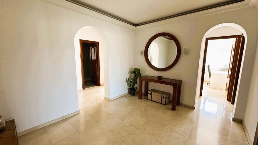 Oportunidad inmobiliaria en Alicante: piso espectacular con vistas y terraza por 280.000 euros