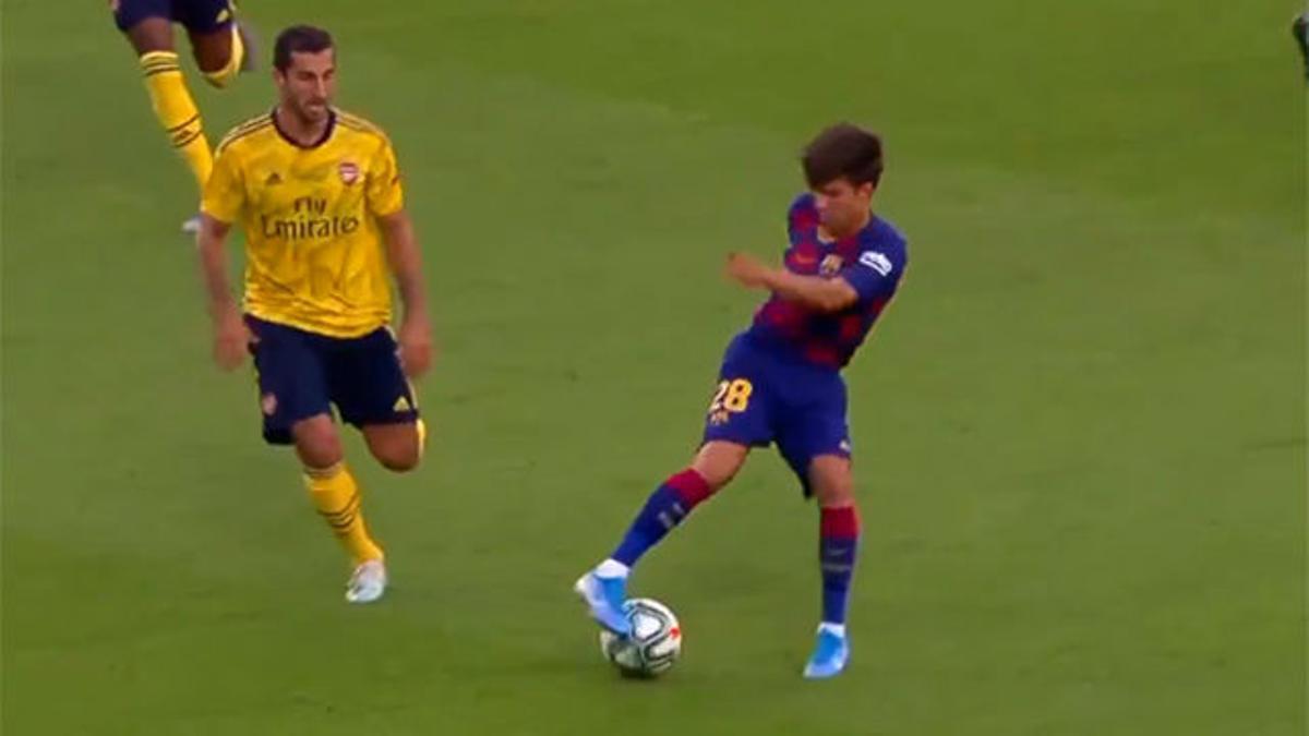 Exquisitez técnica de Riqui Puig ante el Arsenal: cuando el músculo no lo es todo