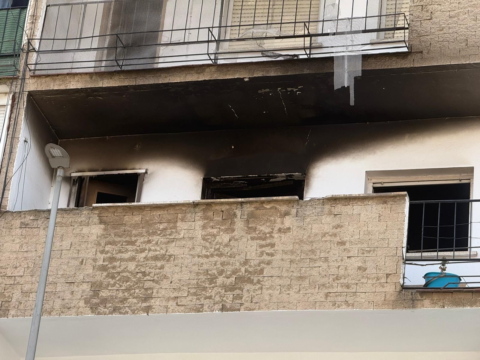 Muere una mujer en un incendio en Mérida