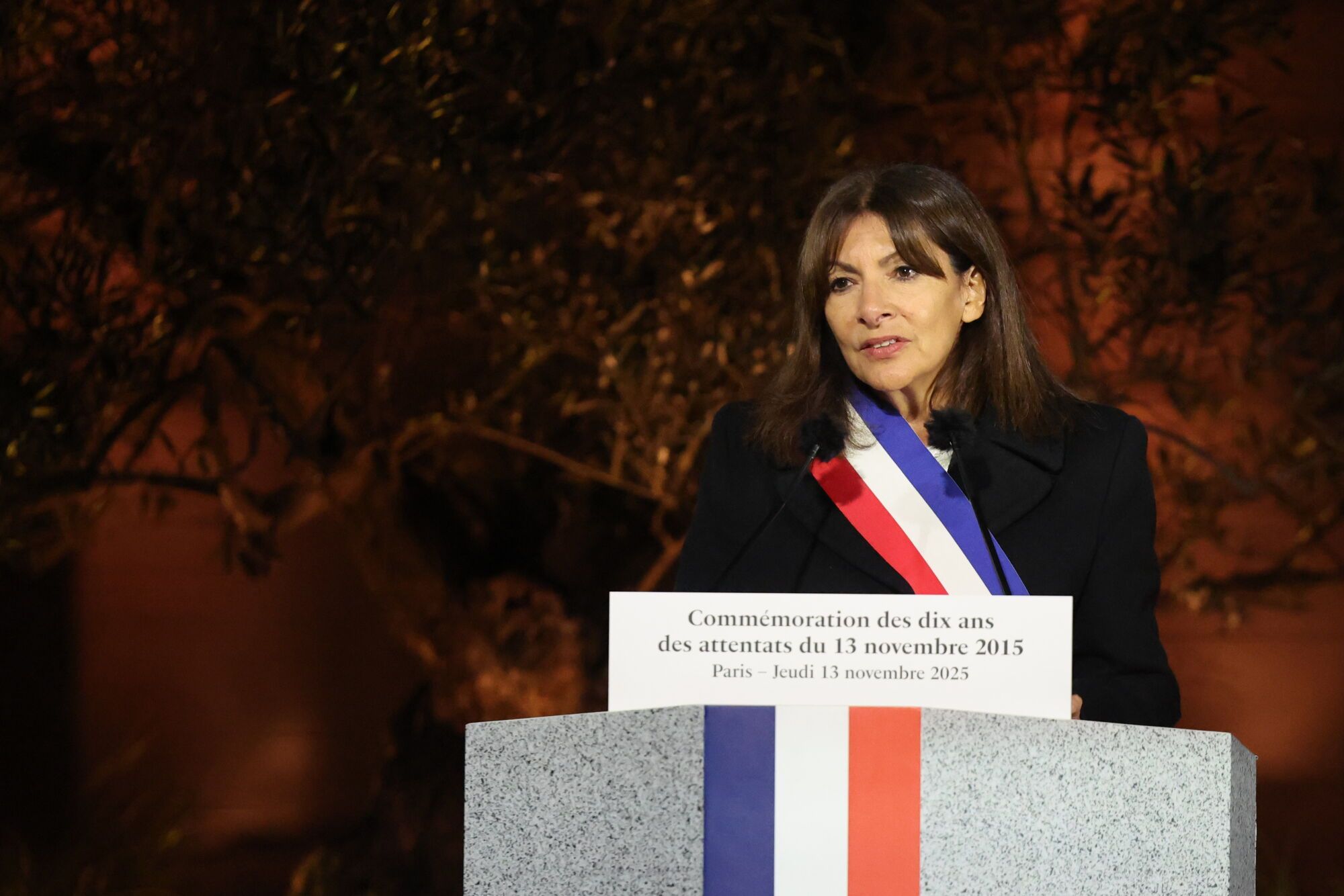 Homenaje a las víctimas de los atentados de Bataclan.