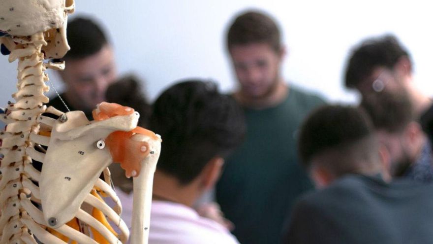 Medicina continua sent el grau amb una nota més alta d’accés a la universitat