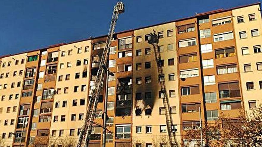 La façana de l&#039;edifici on es va produir l&#039;incendi.