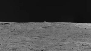 Un vehicle xinès explorarà a la Lluna un «misteriós» objecte quadrat