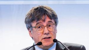 Puigdemont reclama al TC que retiri la seva ordre de detenció