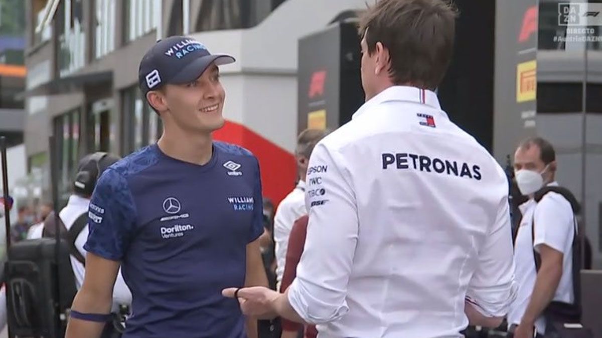 Russell y Toto Wolff, en el paddock de Austria