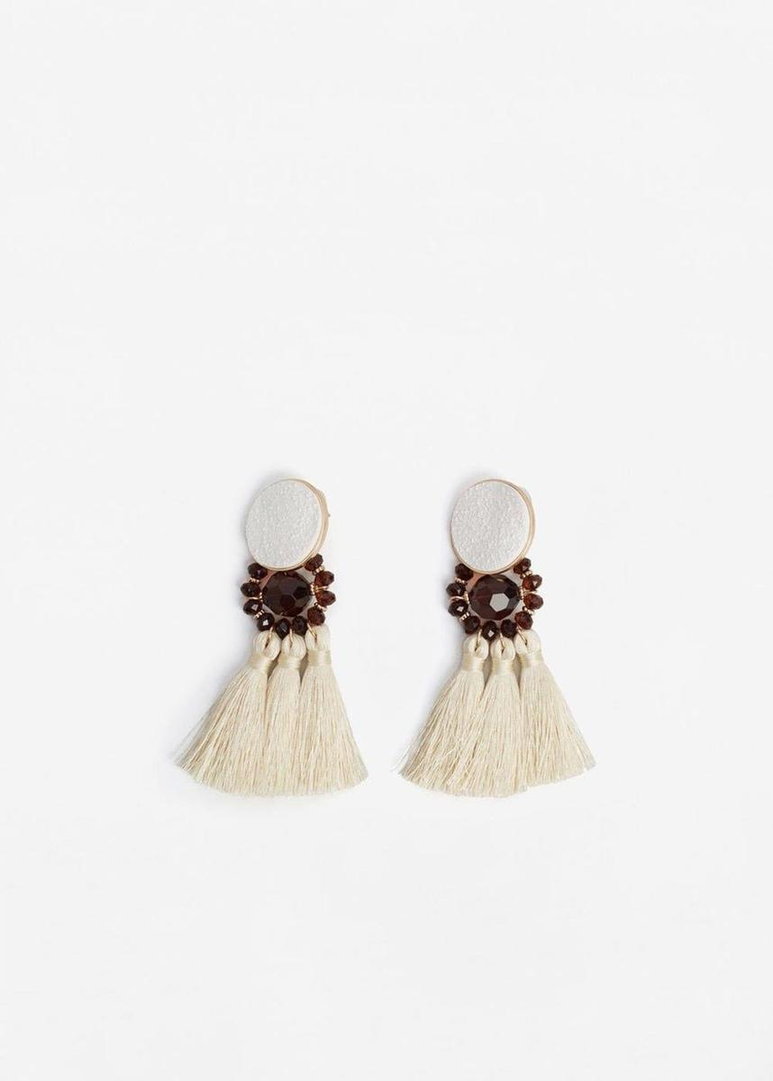 Pendientes con flecos de Bershka (Precio: 9,99 euros)