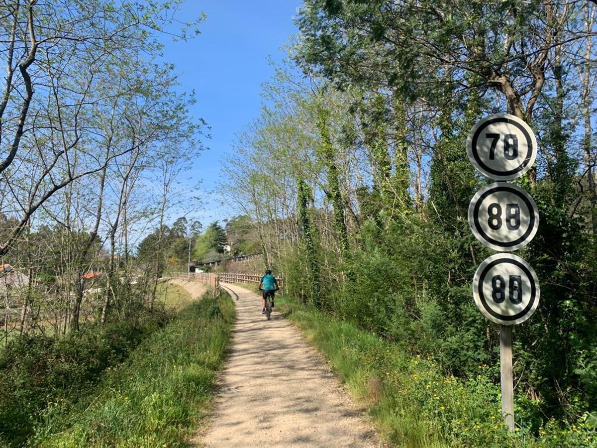 De caminata por la Vía Verde de O Salnés