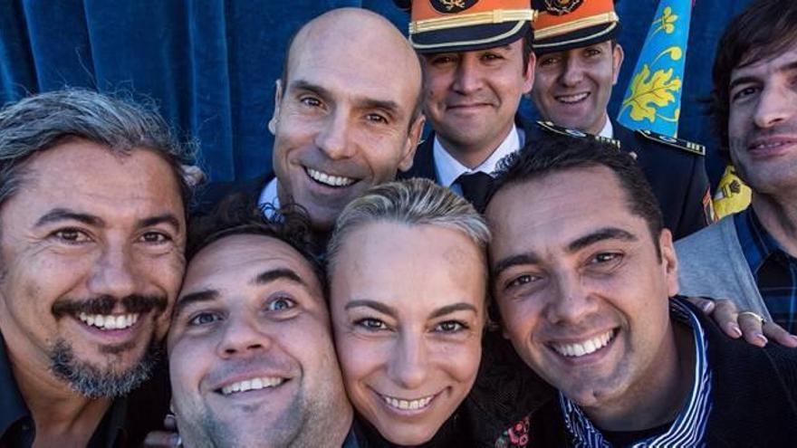 El «selfie» que se hicieron ayer los cuatro fotógrafos premiados con Castedo y Seva, entre otros.
