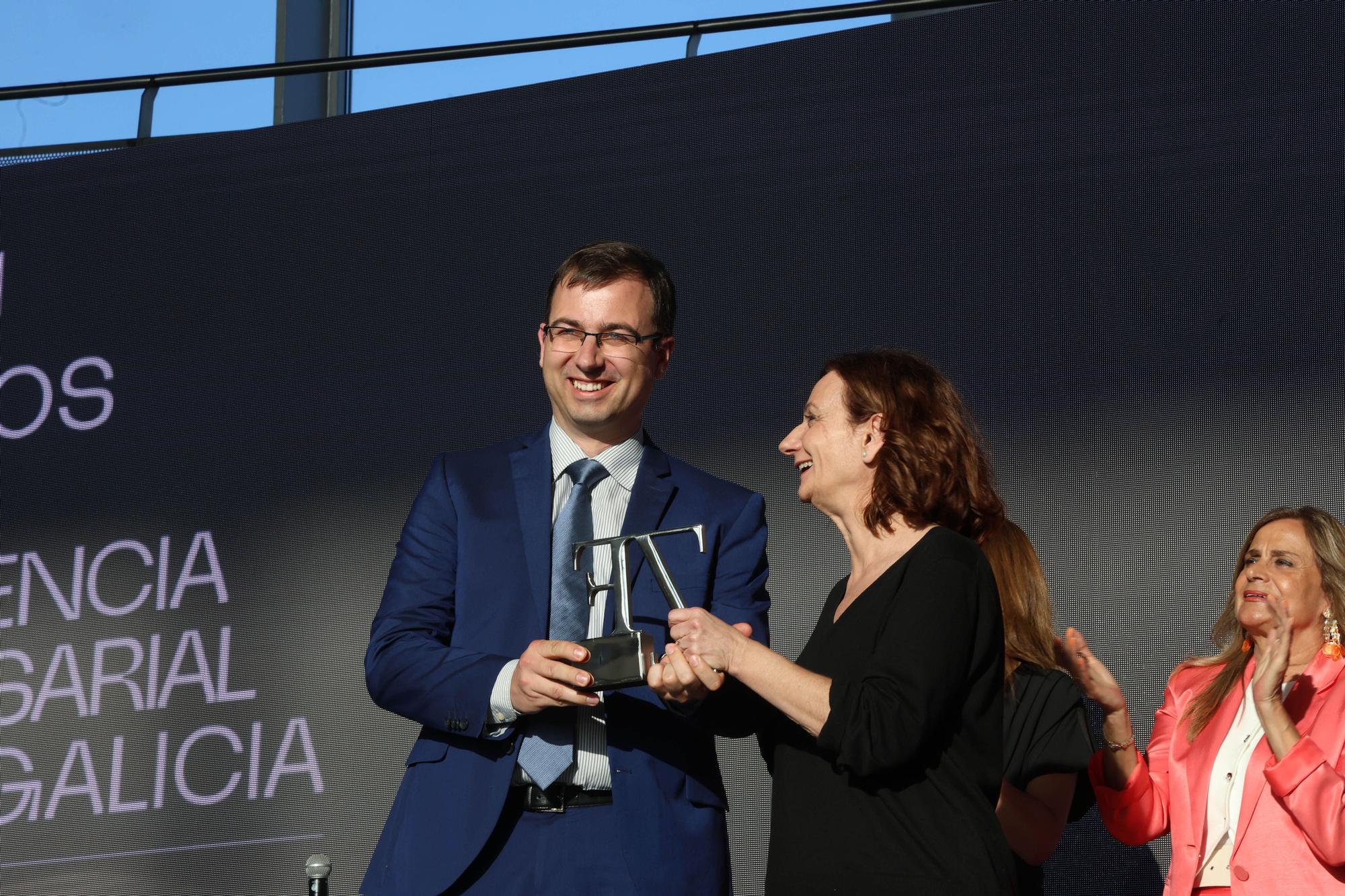 Los Ardán de Zona Franca reconocen en Vigo la excelencia de 14 empresas gallegas, con premio especial para el grupo Zendal