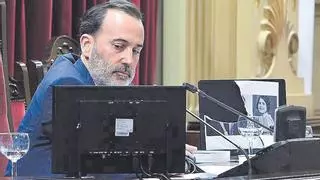 El president del Parlament balear, Gabriel Le Senne, será juzgado por un delito de odio tras romper la foto de Aurora Picornell