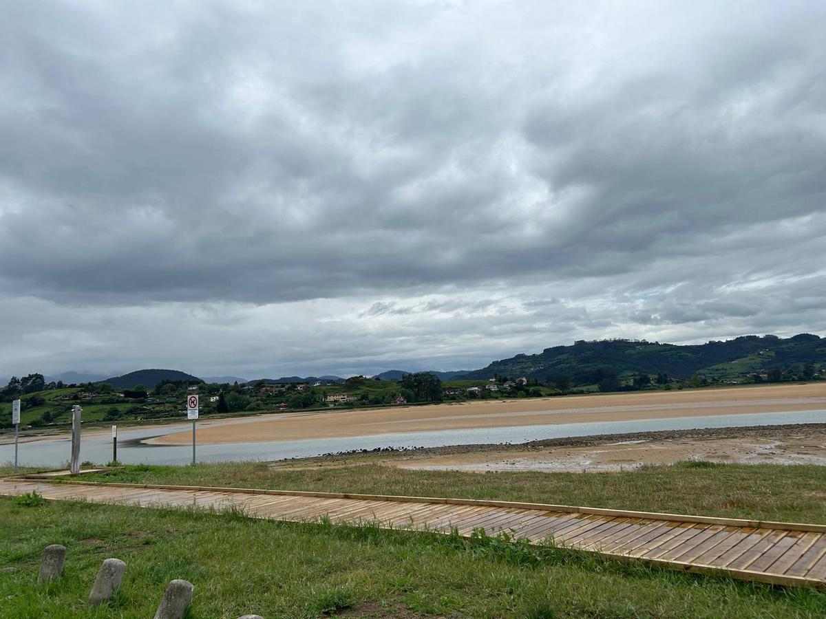 EN IMÁGENES: Abierta al tránsito la pasarela que une Rodiles y Misiegu en Villaviciosa EN IMÁGENES: Abierta al tránsito la pasarela que une Rodiles y Misiegu en Villaviciosa