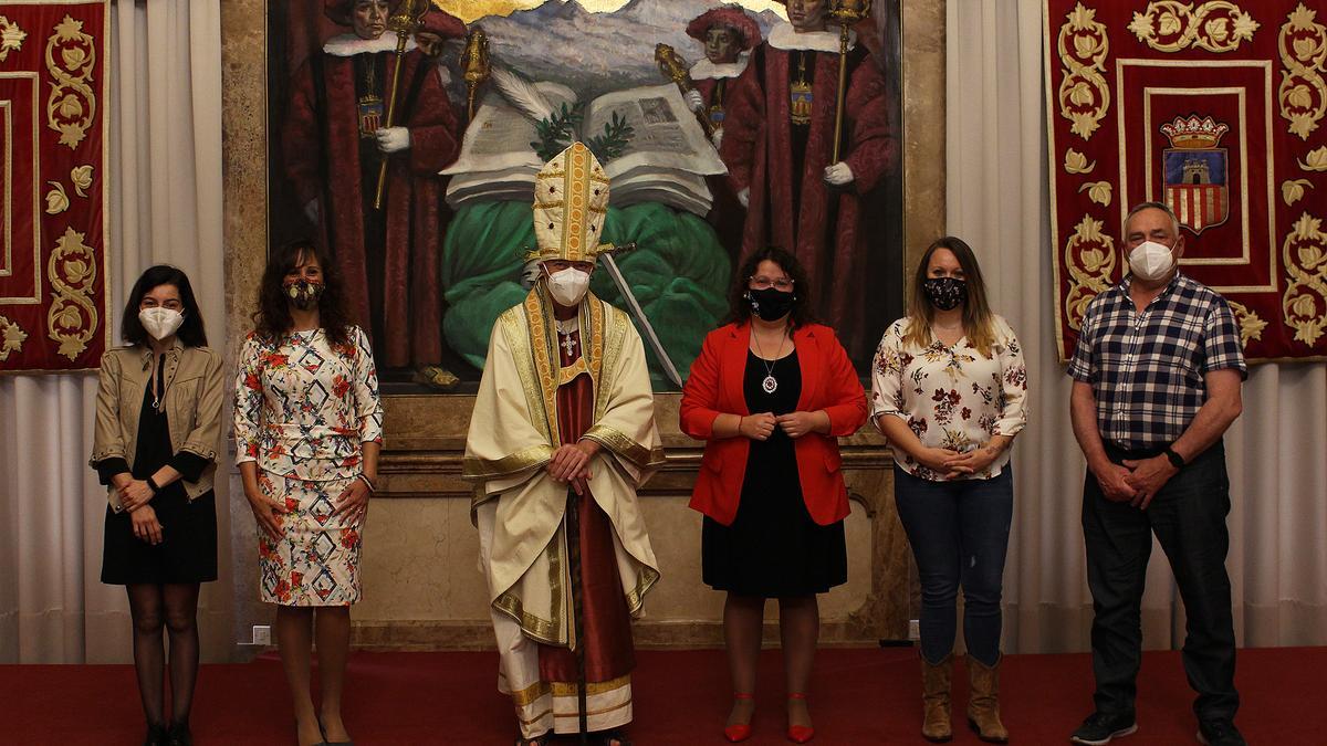 Foto de familia de la presentación del proyecto audiovisual, en el Palacio de las Aulas.