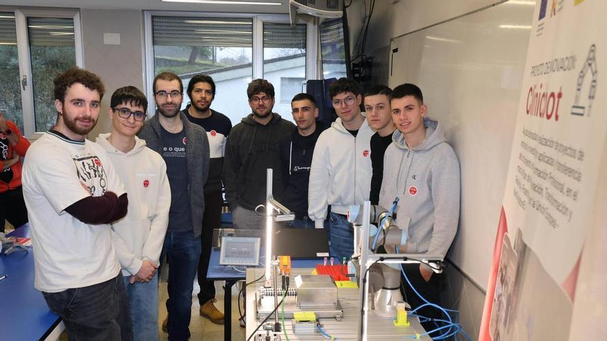 ClinicBot acerca la robótica al laboratorio clínico con prototipos desarrollados por alumnado del FP Montecastelo