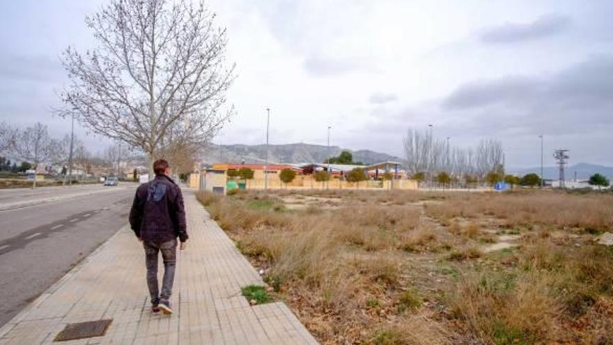 El nuevo parque de Bomberos en Villena, más cerca de su construcción