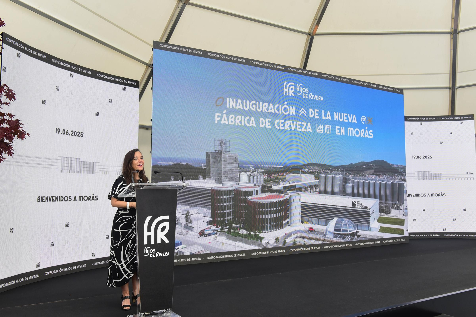 Estrella Galicia inaugura su nueva planta de producción en el polígono de Morás