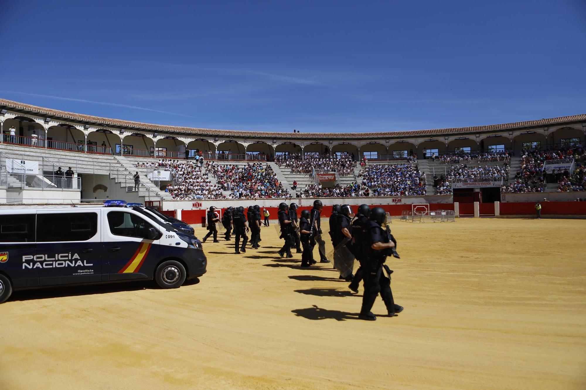 Ehibición policial en Lorca por su 200 aniversario