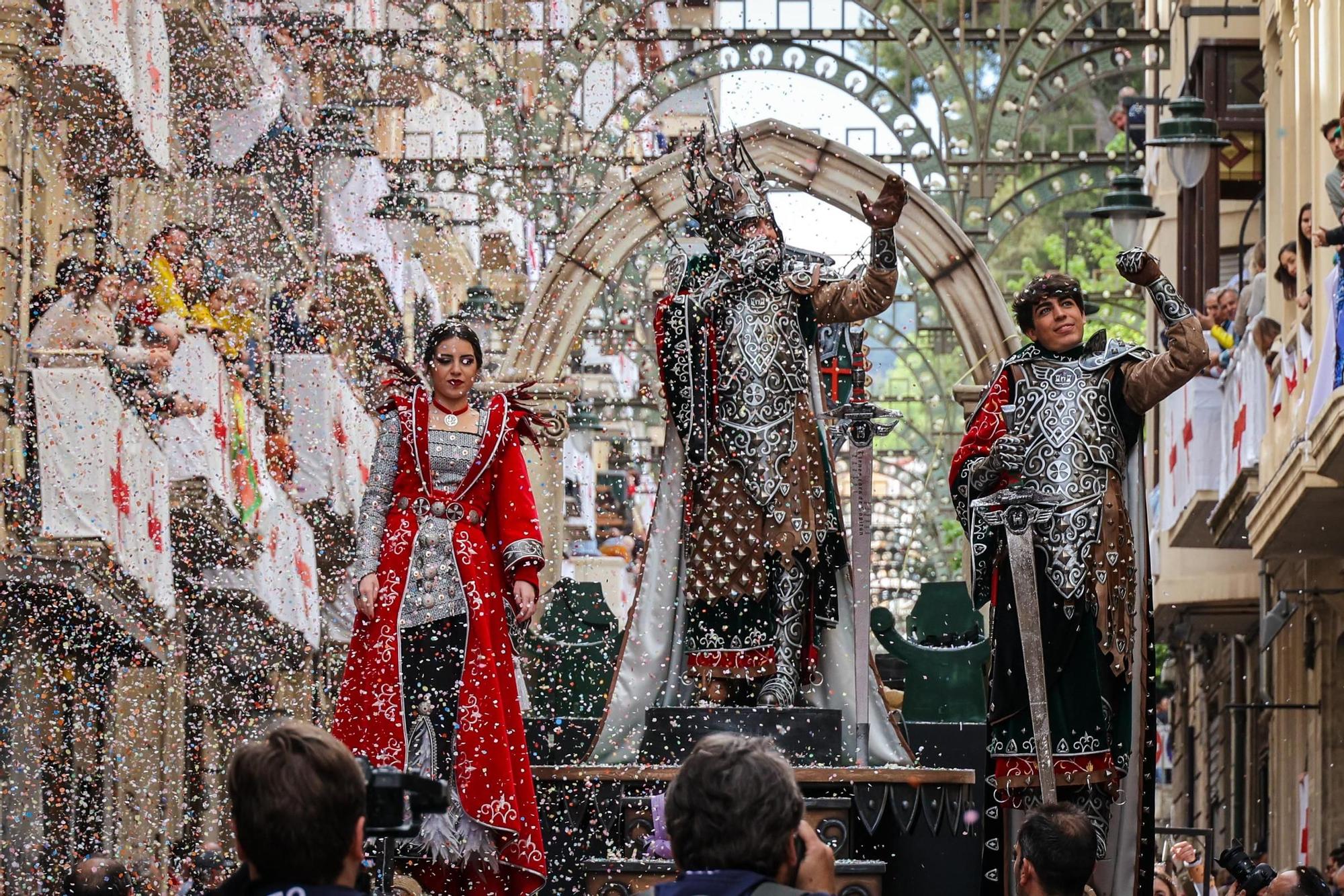 El capitán cristiano entra en Alcoy