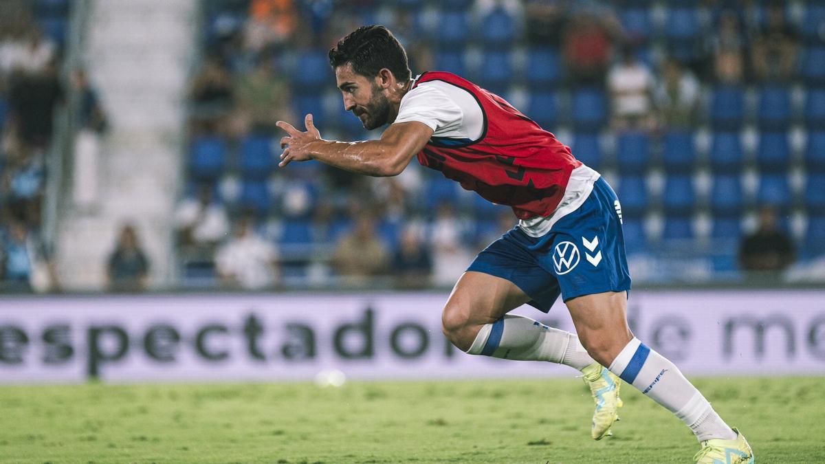 José León.