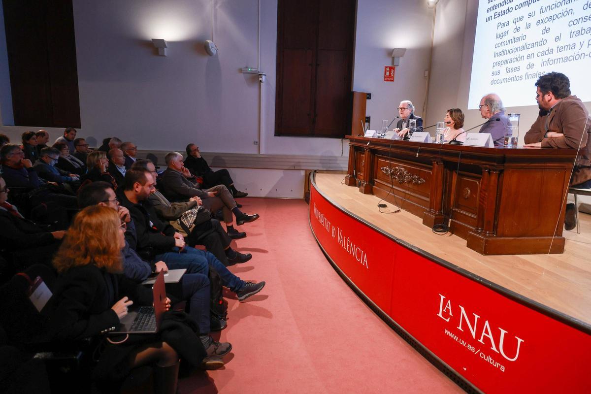 Un momento de la clausura de la primera conferencia de expertos en cambio climático y territorio en el Mediterráneo ibérico organizada por la Universitat de València.
