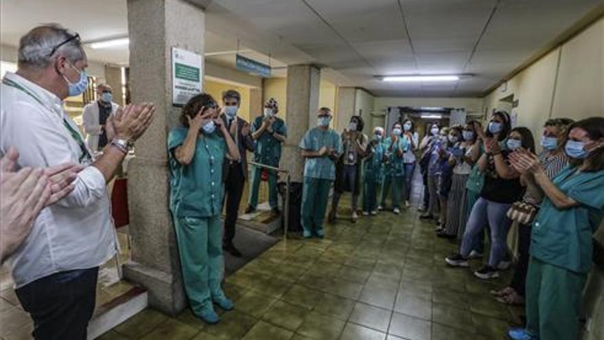 Cierra el hospital Virgen de la Montaña tras dar de alta a los últimos pacientes de covid