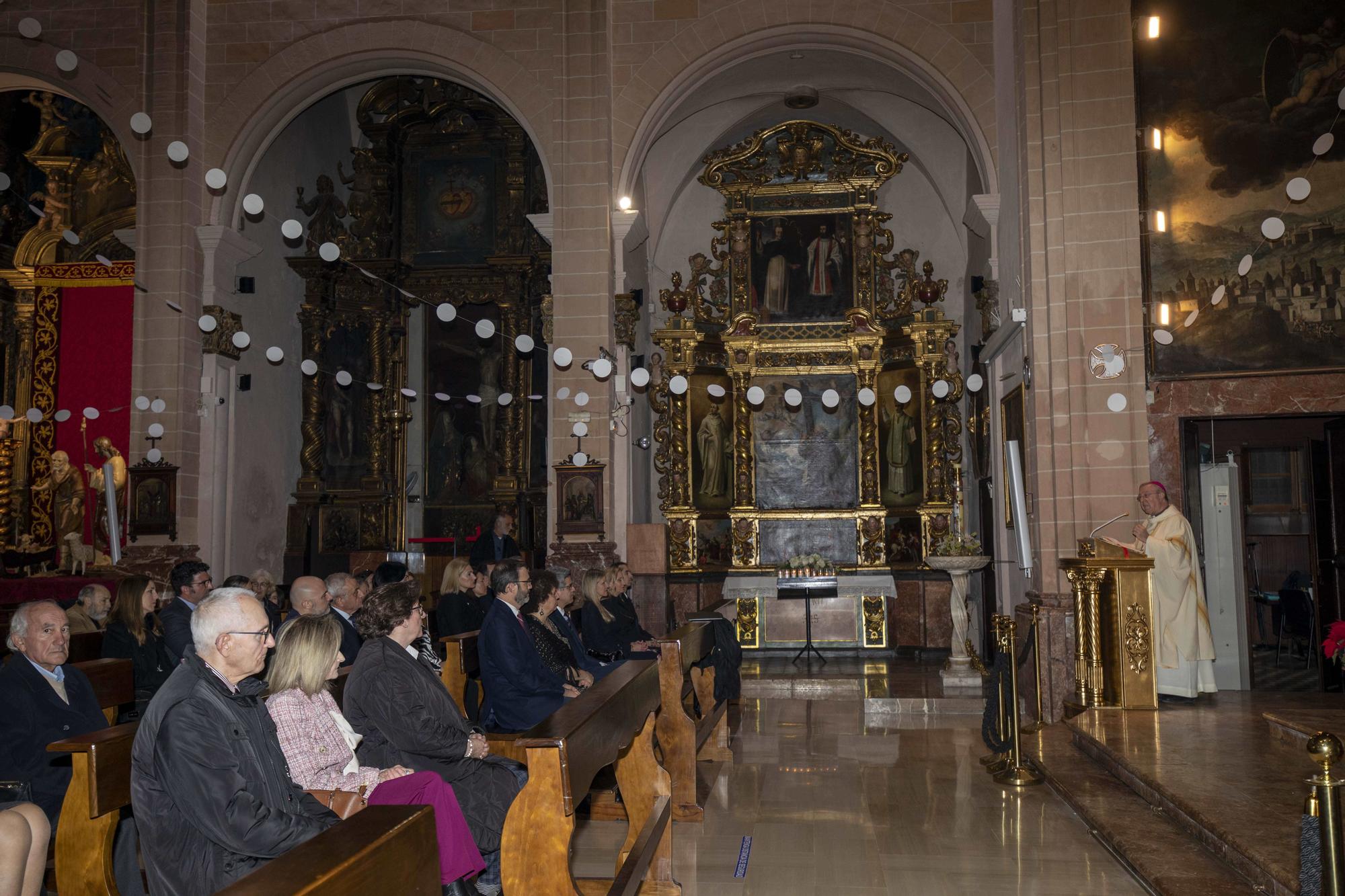 Diada de Mallorca: ofrenda floral a la estatua de Jaume I en Palma