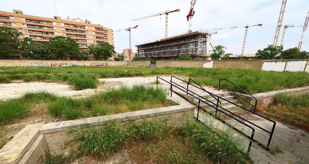 SOLAR DE LA CALLE JERUSALEN JUNTO AL ESTADIO DE LA ROMAREDA DONDE SE UBICABA UN CONVENTO Y DONDE SE VA A CONSTRUIR