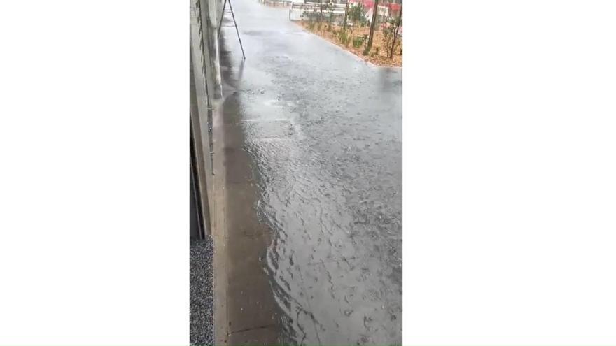 La rúa Amor Ruibal se inundó durante las lluvias del pasado mes de junio