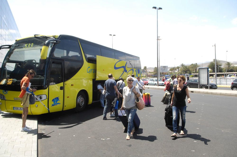 Llegada viajeros al aeropuerto de Gran Canaria