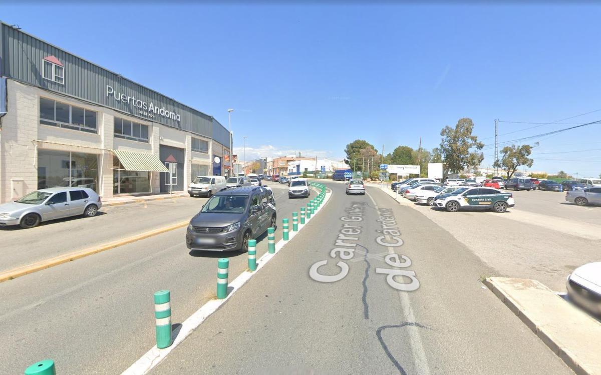 Curva junto al restaurante Las Palmeras de Crevillent, donde una furgoneta ha atropellado a un peatón este miércoles, en una captura de Google Maps