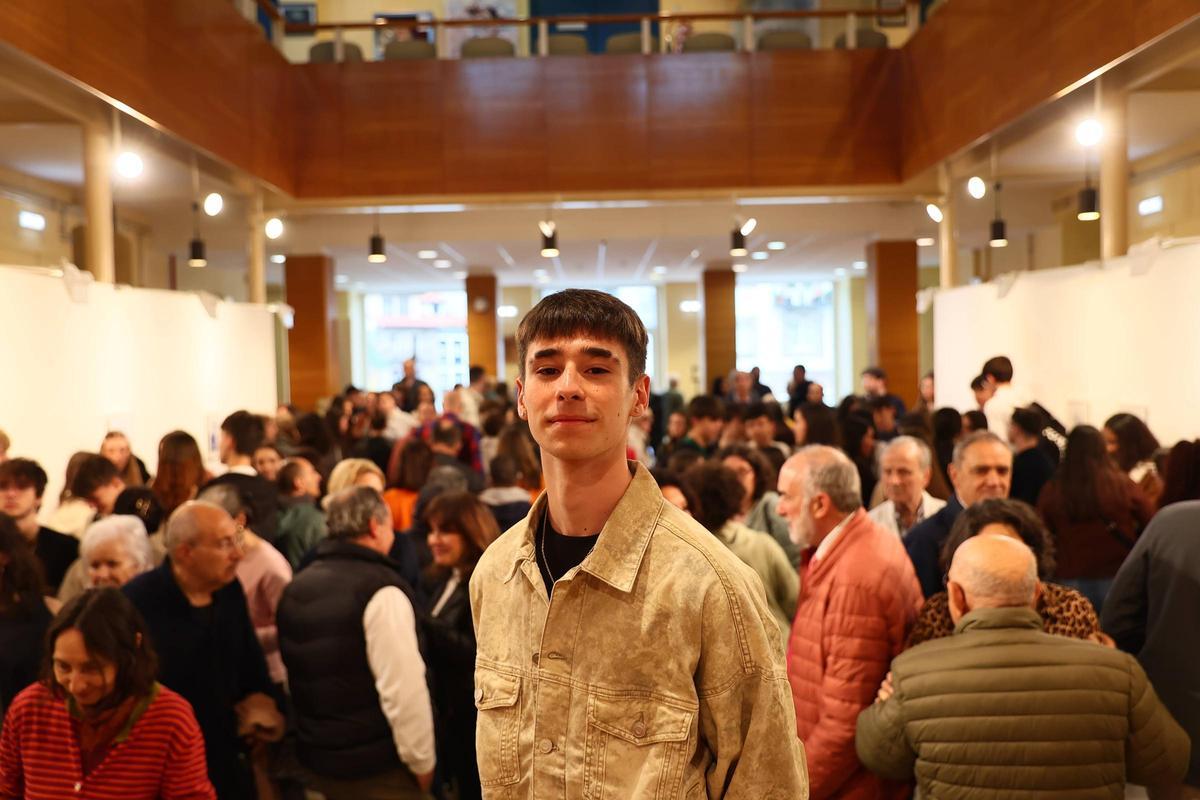 EN IMÁGENES: El arte a bolígrafo del artista de 16 años Aarón Martínez desembarca en Avilés