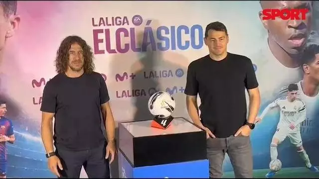 Carles Puyol e Iker Casillas posan antes de analizar el Clásico de la mano de Movistar Plus.