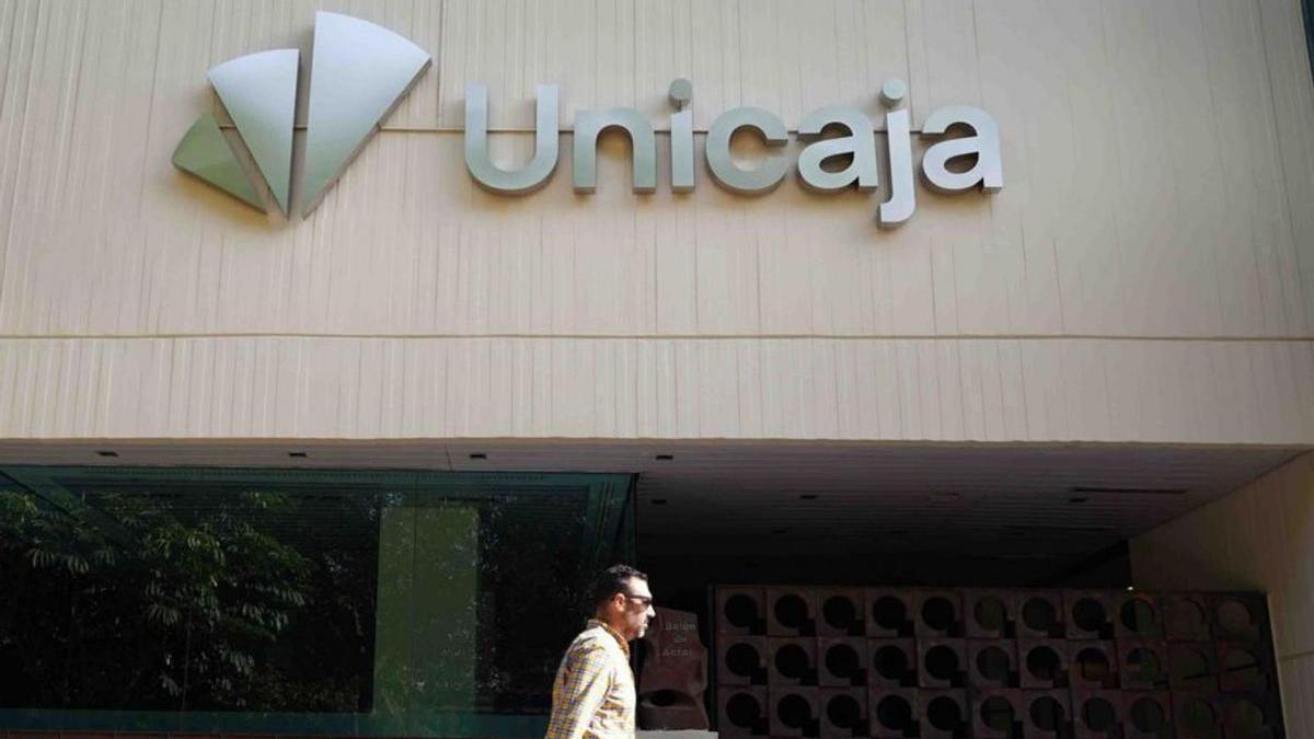 La sede central de Unicaja Banco, en la avenida de Andalucía.