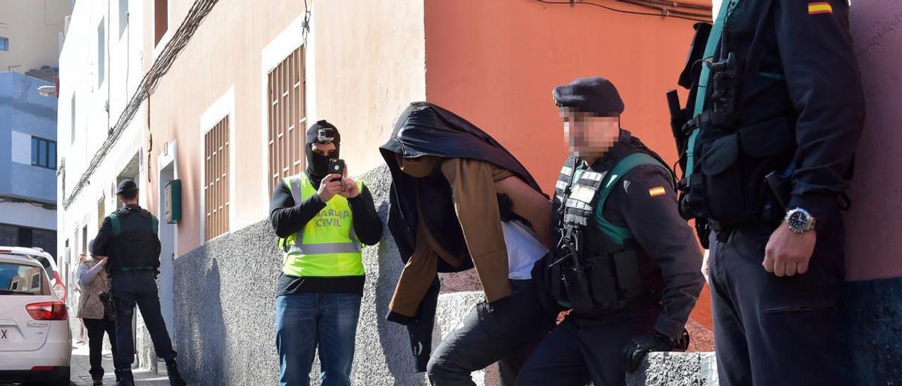 Detención de propagandista de Al Qaeda en el barrio de San Juan, en Las Palmas de Gran Canaria, el 19 de enero de 2017.