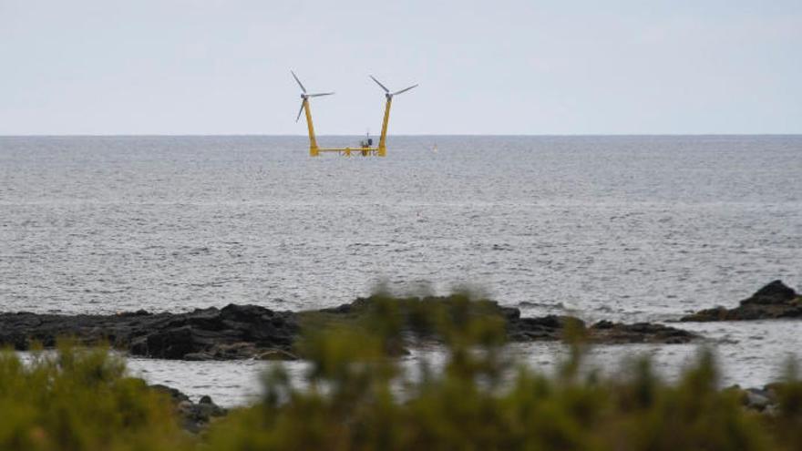 El prototipo W2Power, de EnerOcean, en la ubicación que ocupó durante la prueba a la que se sometió en la bahía de Las Palmas de Gran Canaria.