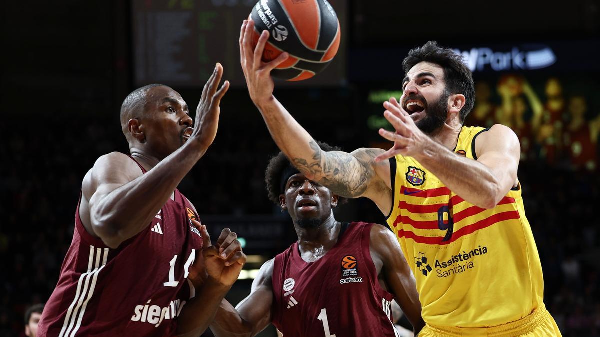 Ricky Rubio, en una acción con Serge Ibaka.