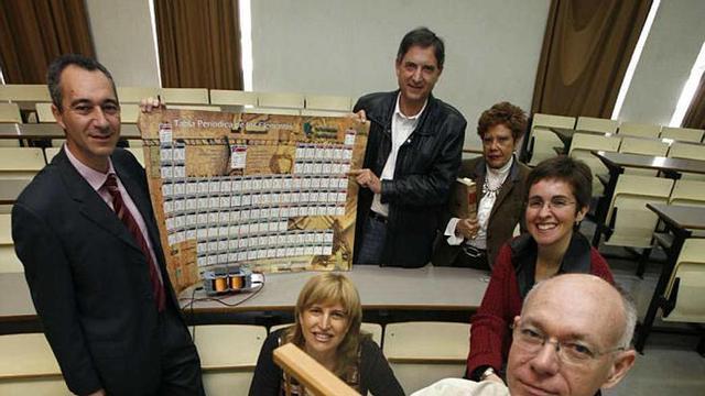 Los primeros profesores universitarios premiados por su docencia, en una de las aulas del Campus.
