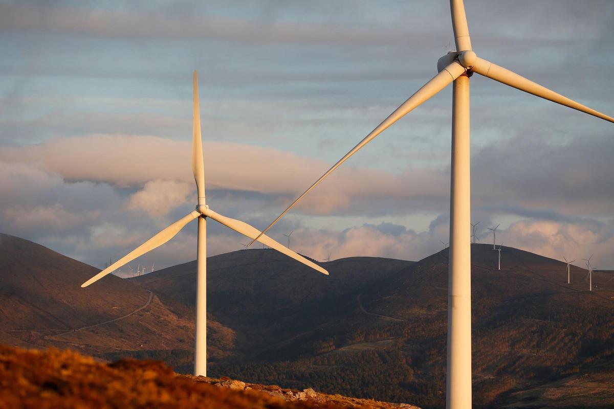 Aerogeneradores de un parque eólico en Galicia.