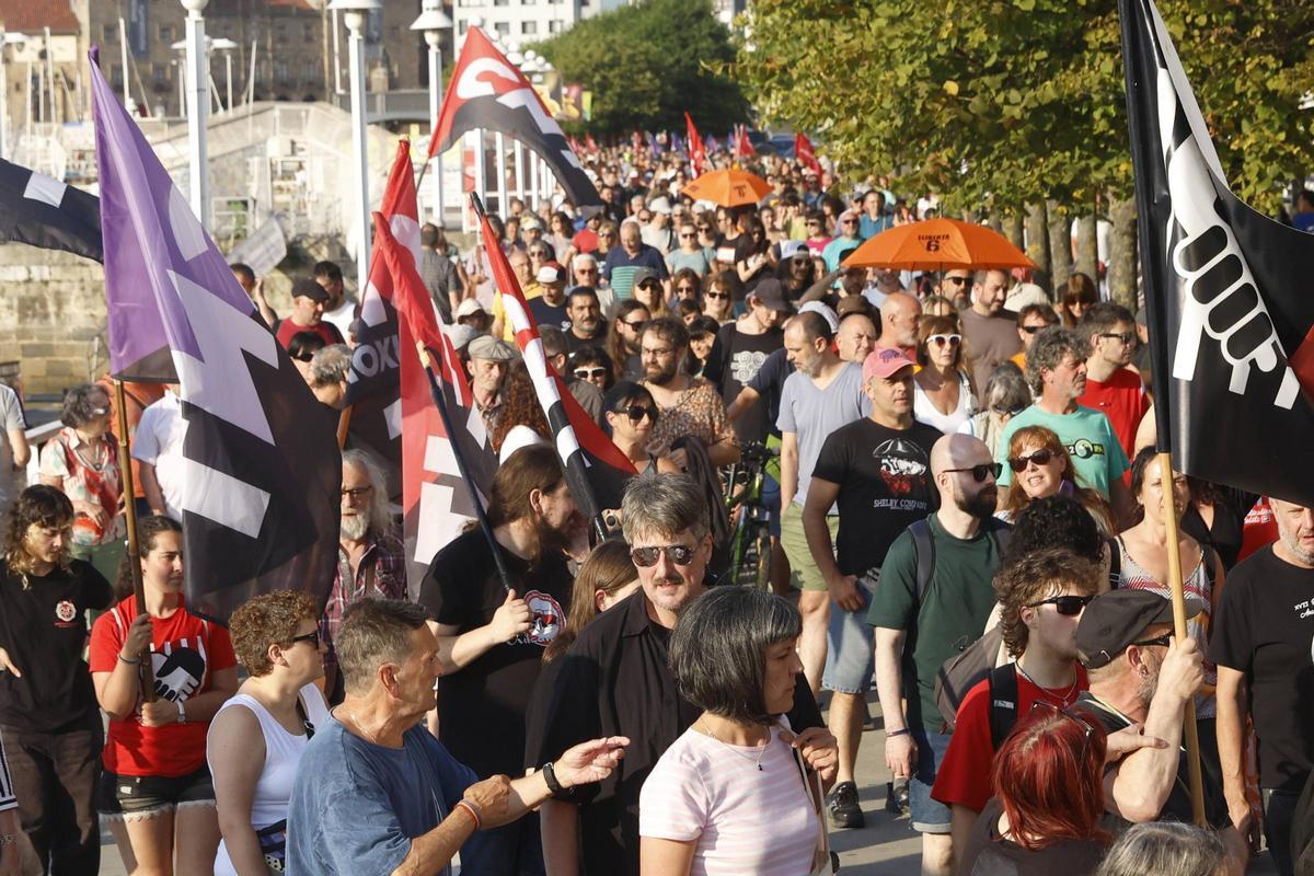 Concentración, el año pasado, contra la entrada en prisión de los seis de la Suiza.