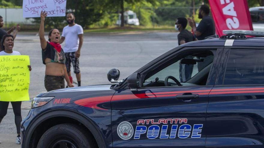 Protestas en Atlanta por una nueva muerte durante una detención.