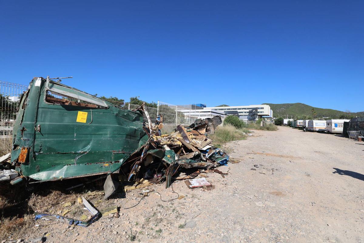 Todas las imágenes del asentamiento de caravanas en sa Jovería en Ibiza