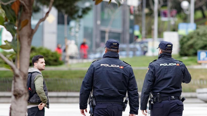 Agentes de la Policía Nacional en una actuación, en una imagen de archivo.