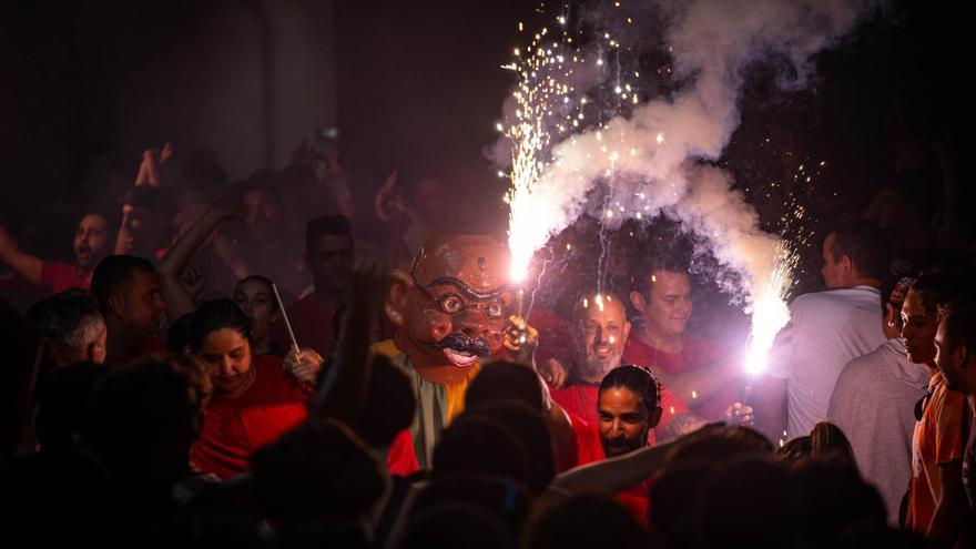 Más de 7000 personas bailaron junto al Diablo en su centenario