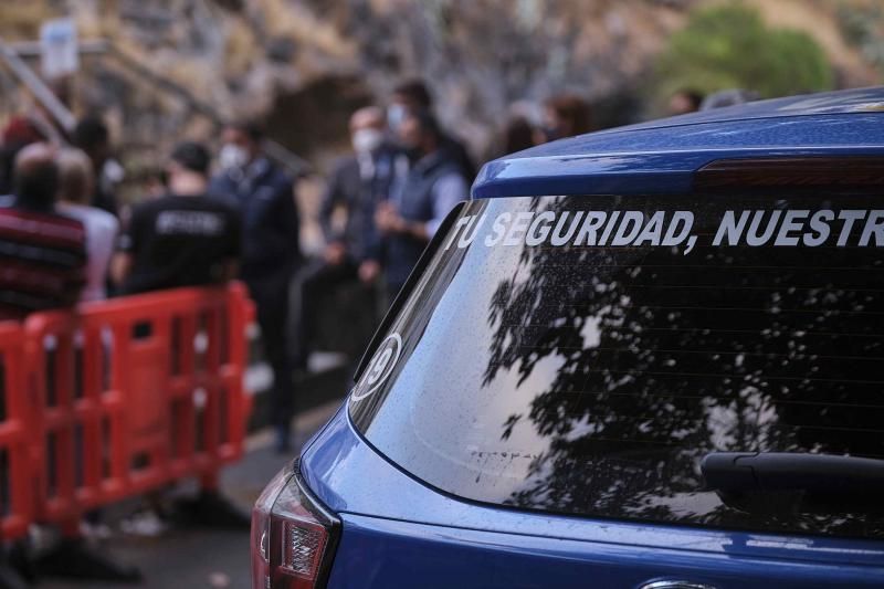 Desalojo de siete familias en la calle Ermita de La Candelaria, en Salud Bajo